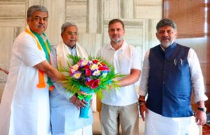 Rahul-Gandhi-Hari-Prasad-Siddaramaiah-Dks-300x193-1