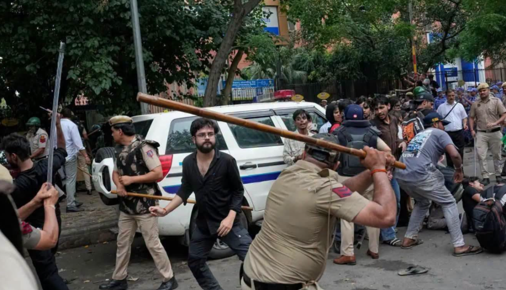 CJP-Chalo-Sansad-Delhi-lathi-charge-2026-1