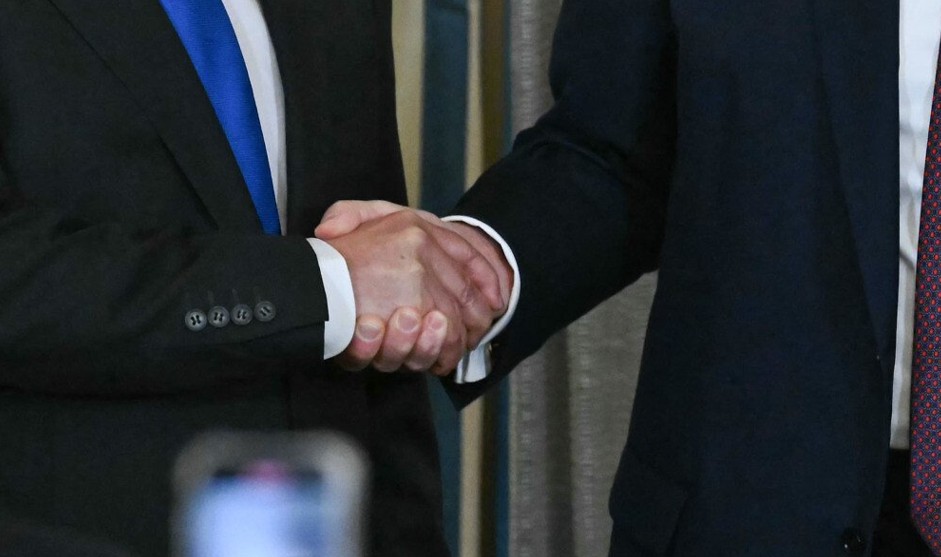 Negotiation-Agreement-Cooperation-Peace-Meeting-Foreign-Affairs-1