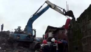 mountainous-heap-of-garbage-collapsed-Conakry