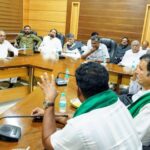 Belagavi-DKS-Meeting-with-Farmers-sugarcane-issue