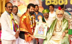 Jamakhandi-Basavanna-Temple-in-Kadapatti-Sharannavaratri-Dasara-CT-Ravi