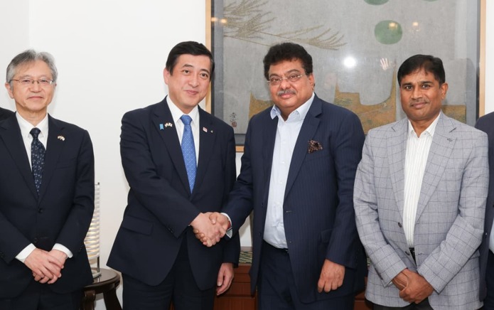 MB-Patil-Koichi-Shiota-Governor-of-Japans-Kagoshima-Prefecture
