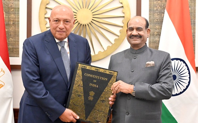 Om-Birla-met-Egyptian-MP-Sameh-Shoukry-2026
