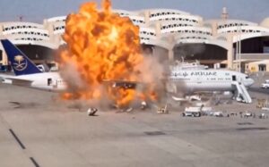 Soudi-airport-Houthi-attack